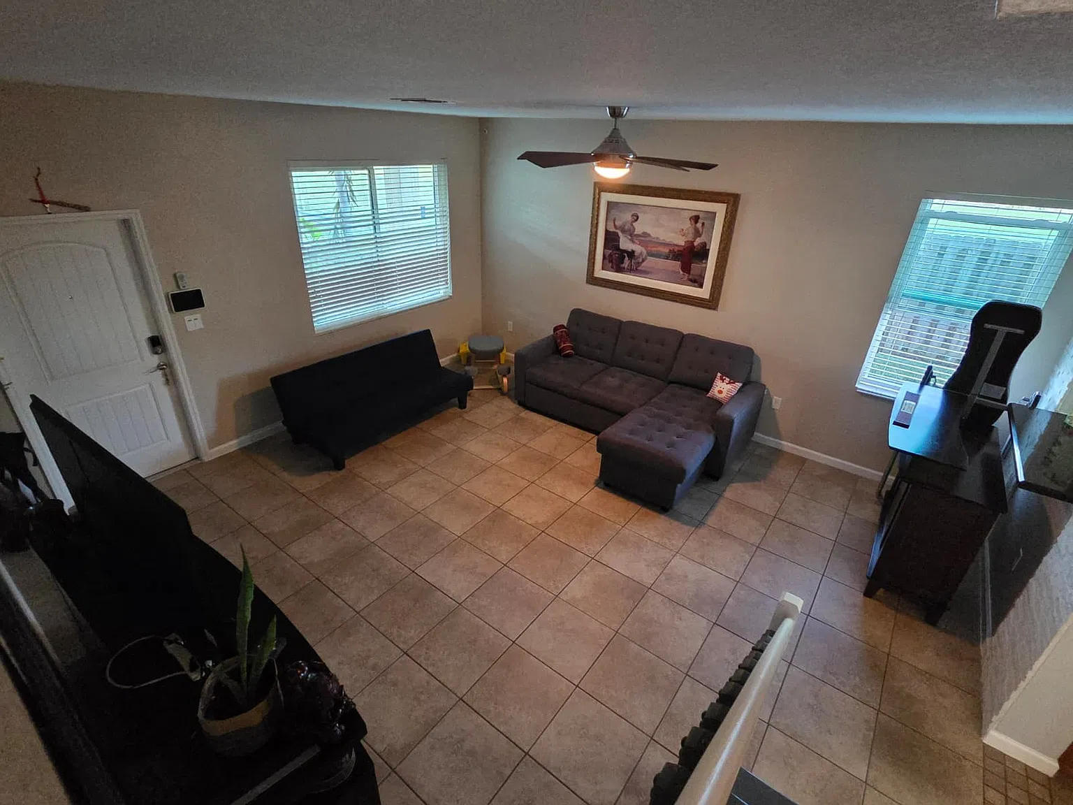 4 bed, 2.5 bath, 2200 sqft, $4,500 — Photo 3