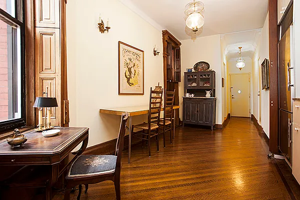 Sold by RES New York | media 17