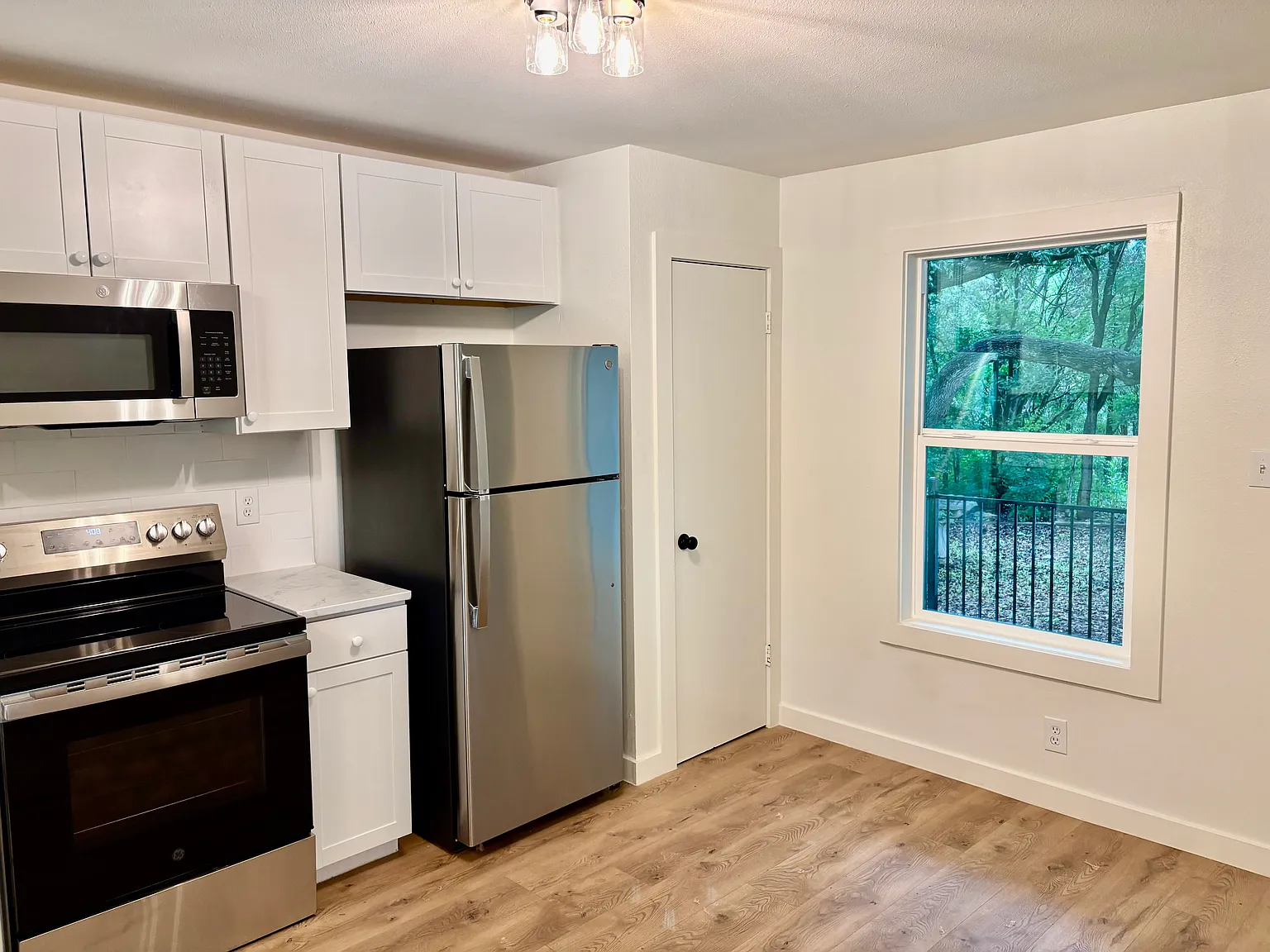 2 bed, 1.5 bath, 952 sqft, $1,550 — Photo 4