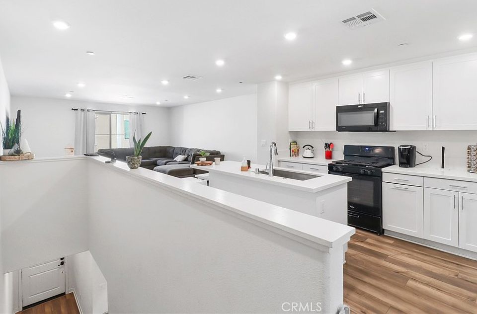 1st image of 466 N Glenwood Ave #80