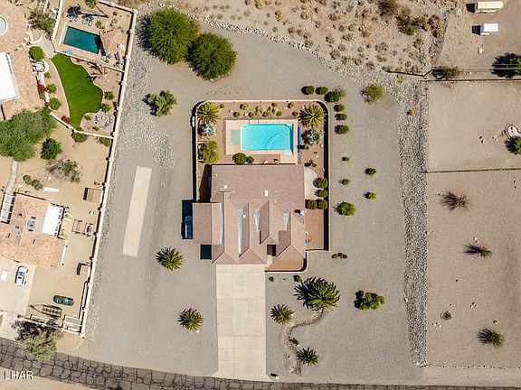 2nd image of 3625 Desert Rose Dr