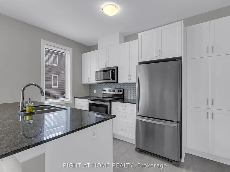 46 Focality Cres — Photo 10