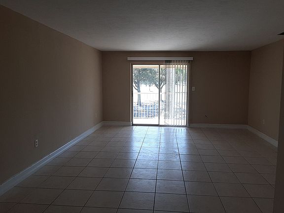 4th image of 1830 Maravilla Ave APT 607