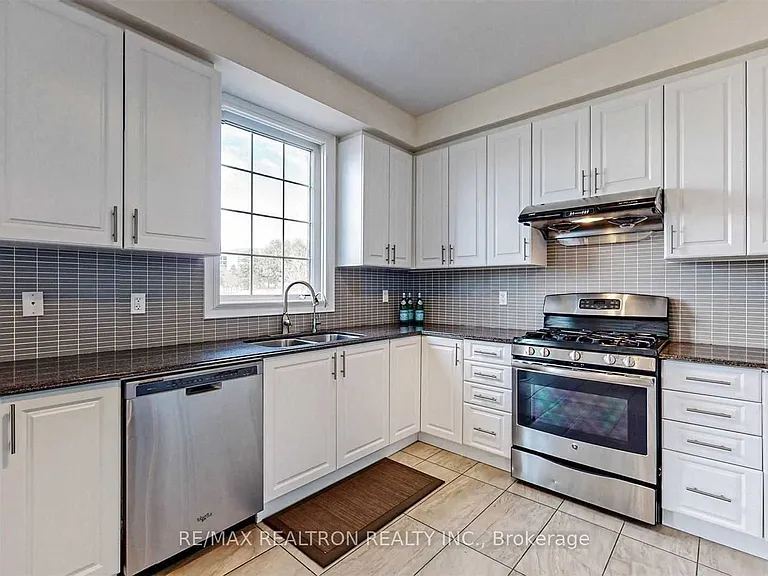 312 Ritas Ave — Photo 3