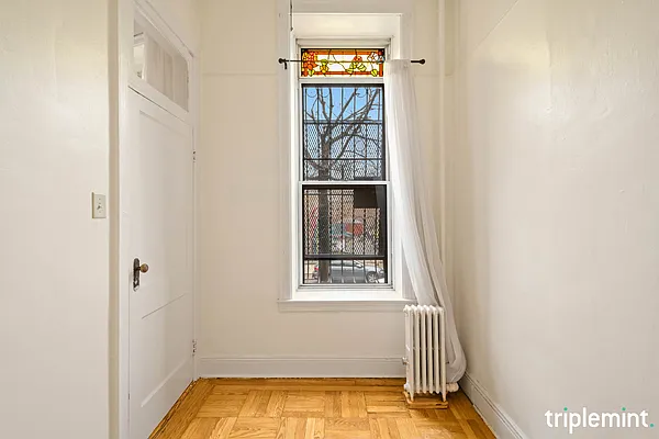 Rented by Triplemint | media 11