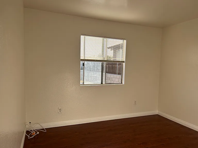 686 Carefree Dr — Photo 11
