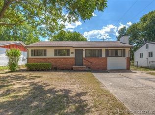 609 E Fort Worth Pl, Broken Arrow, OK 74012