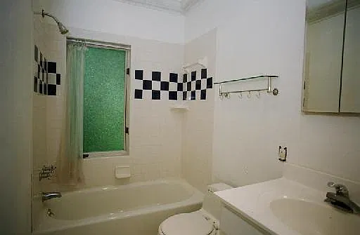 2 bed, 800 sqft, $1,350 — Photo 4