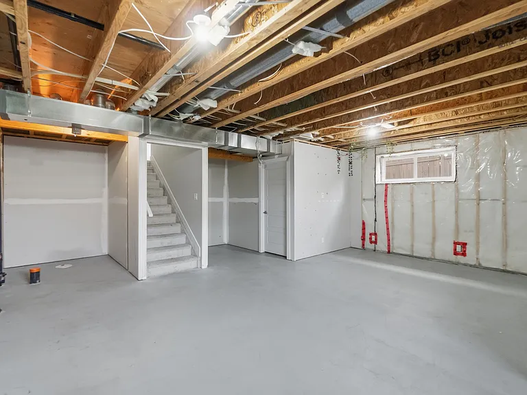 7 McLean Bnd — Photo 37