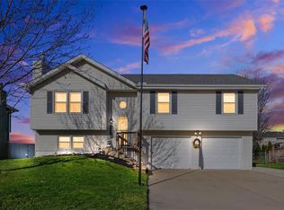 7006 T Gabbert Dr, Liberty, MO 64068