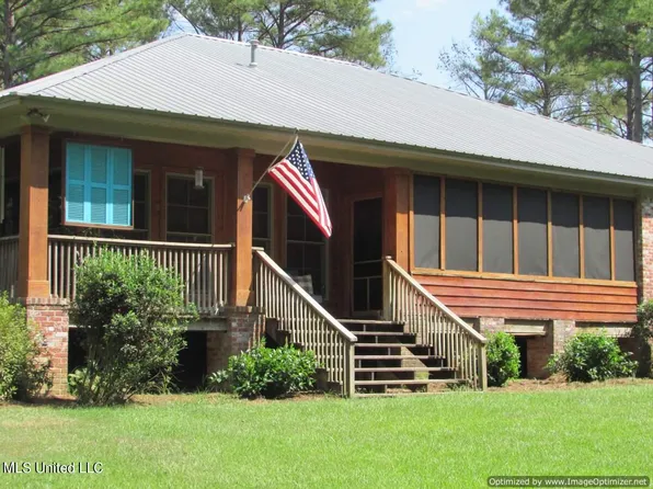115 Lakeshire Cir, Canton, MS 39046