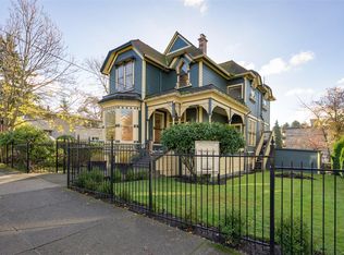 1141 Fort St, Victoria, BC V8V 3K9