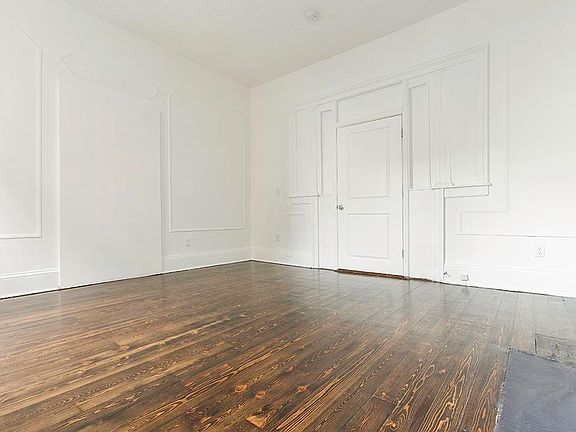 4th image of 123 Webster Ave