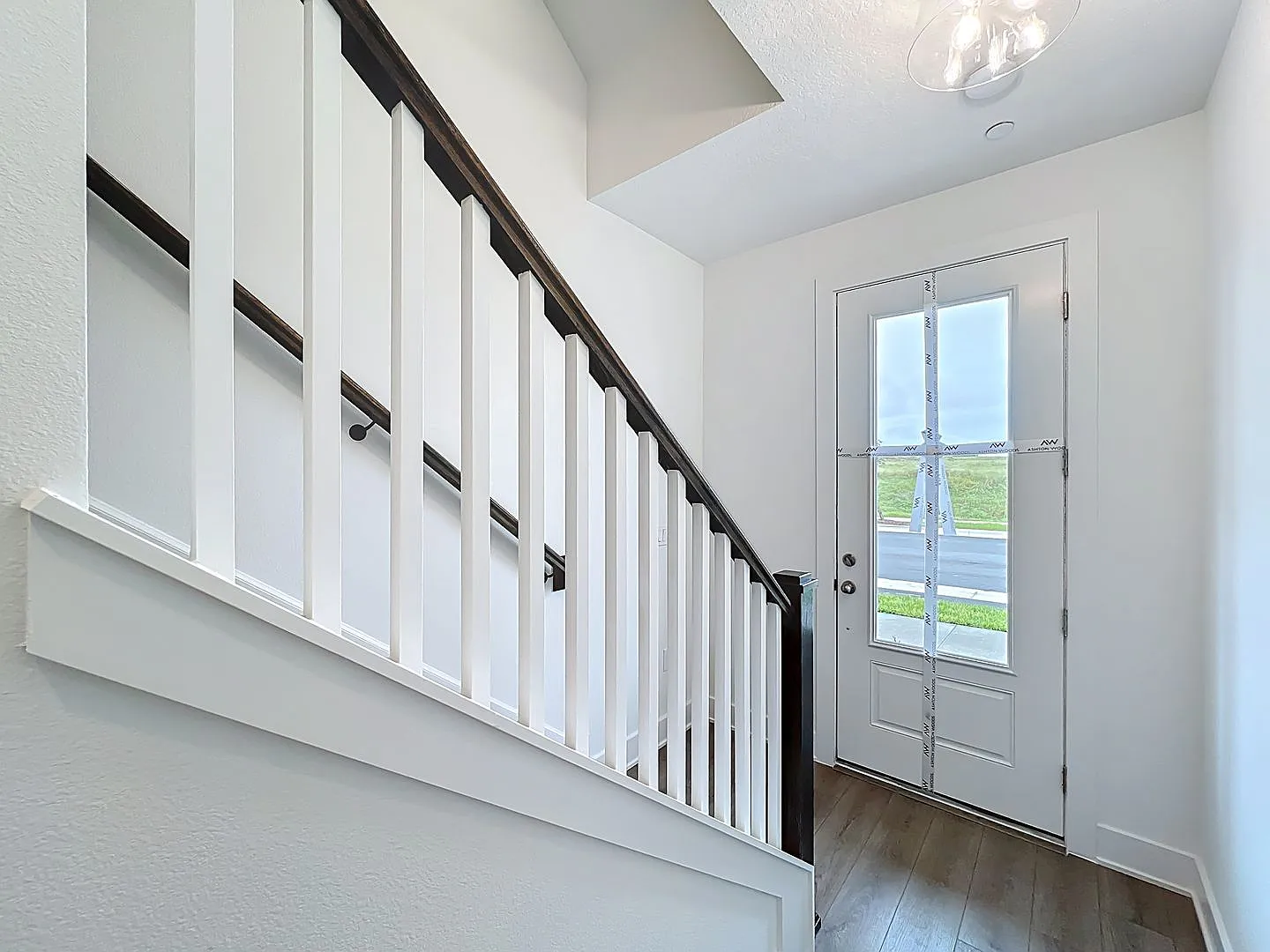 Move-In Special! Spacious 3/3.5 Townhome In Parkview At Hamlin! Hs Internet Included! — Photo 4