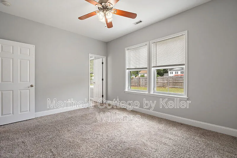 3 bed, 2.0 bath, 1248 sqft, $2,200 — Photo 4