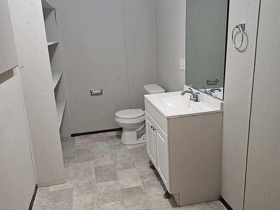 Laundry room / half bath