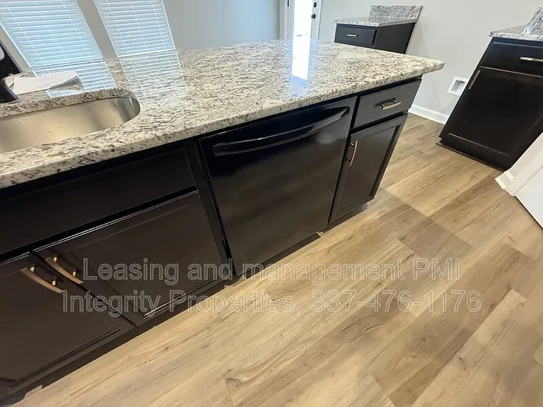 112 Segovia Way — Photo 6
