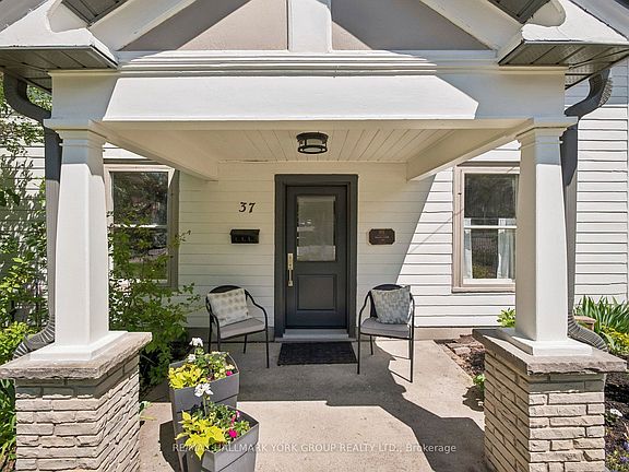 2nd image of 37 Arnold Cres