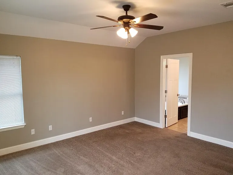 1105 Port Arthur Ave — Photo 11