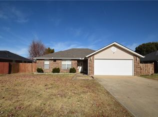 2316 16th St, Bentonville, AR 72712