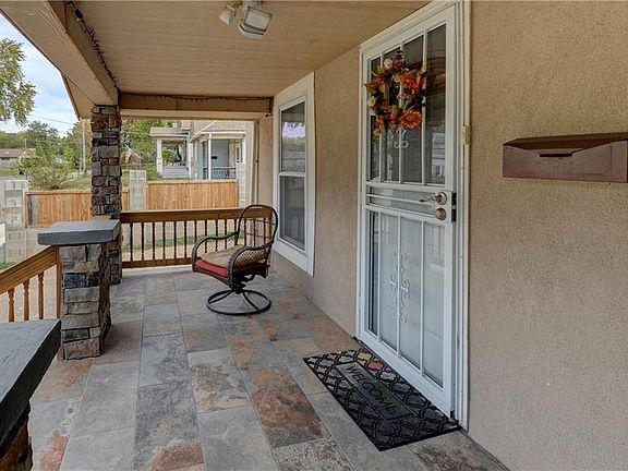 3rd image of 1117 S Dodgion Ave