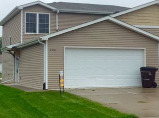2011 5th St, Columbus, NE 68601