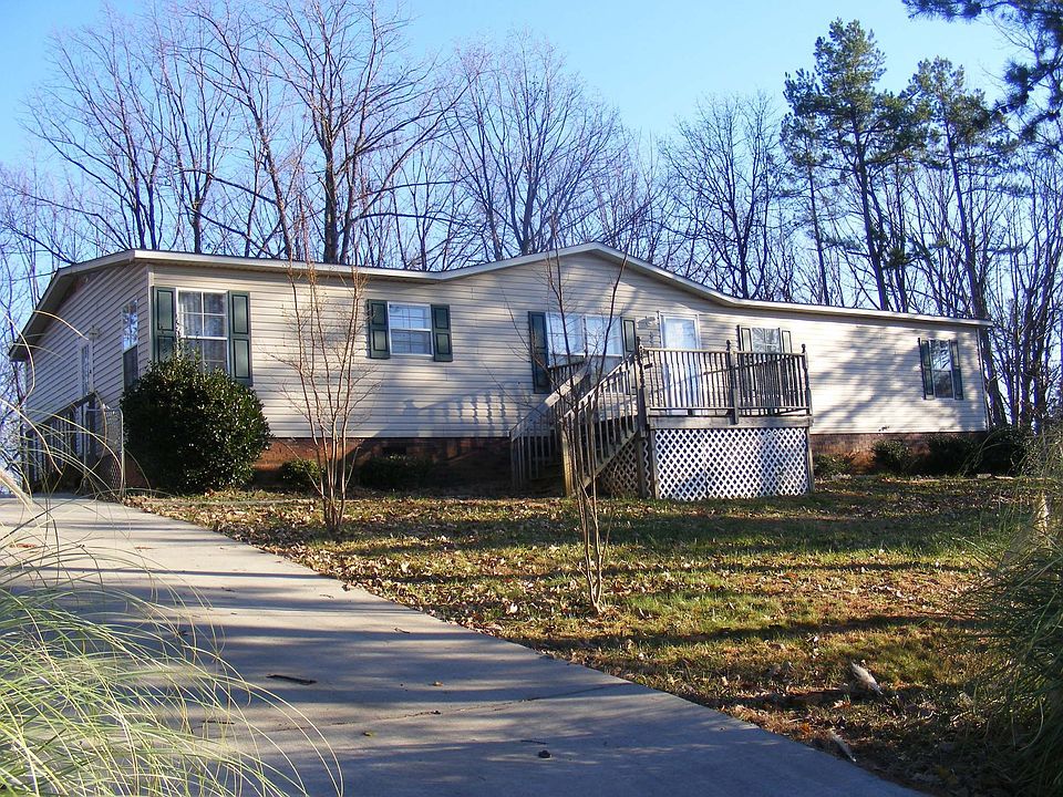 1st image of 205 S Skyland Dr