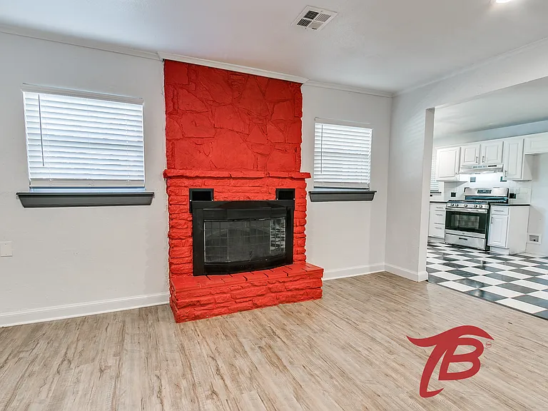 2214 N Florida Ave — Photo 18