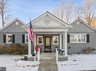 2509 Beacon Hill Rd, Alexandria, VA 22306