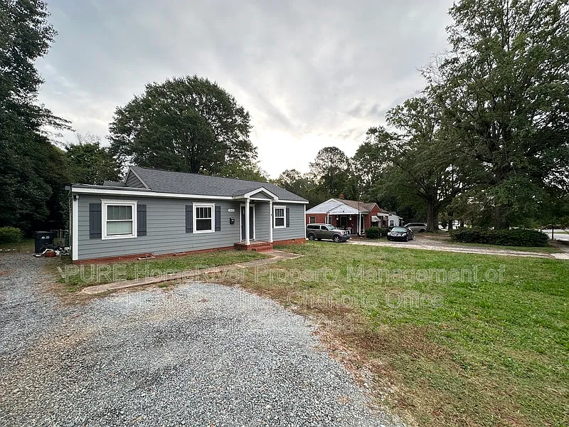 2615 Ashley Rd