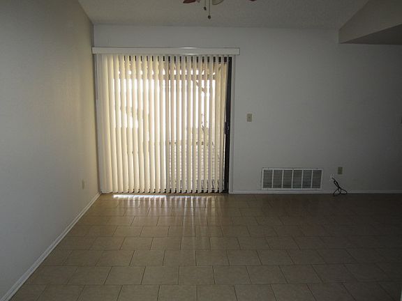 5th image of 37033 Calle Grande