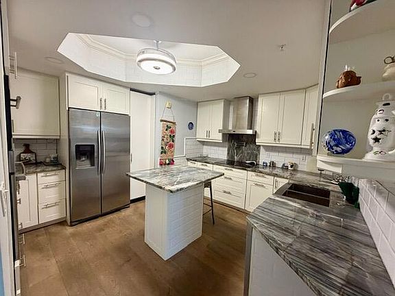 5th image of 191 SE 20th Avenue #615