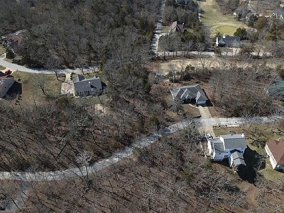 4th image of 9663 Magnolia Dr