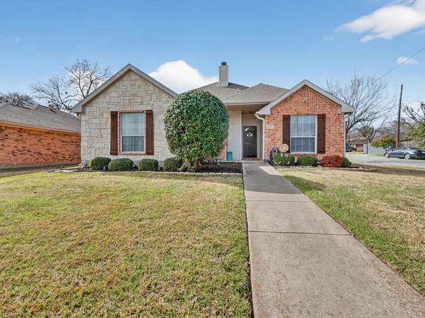 2700 Pollard St, Fort Worth, TX 76112
