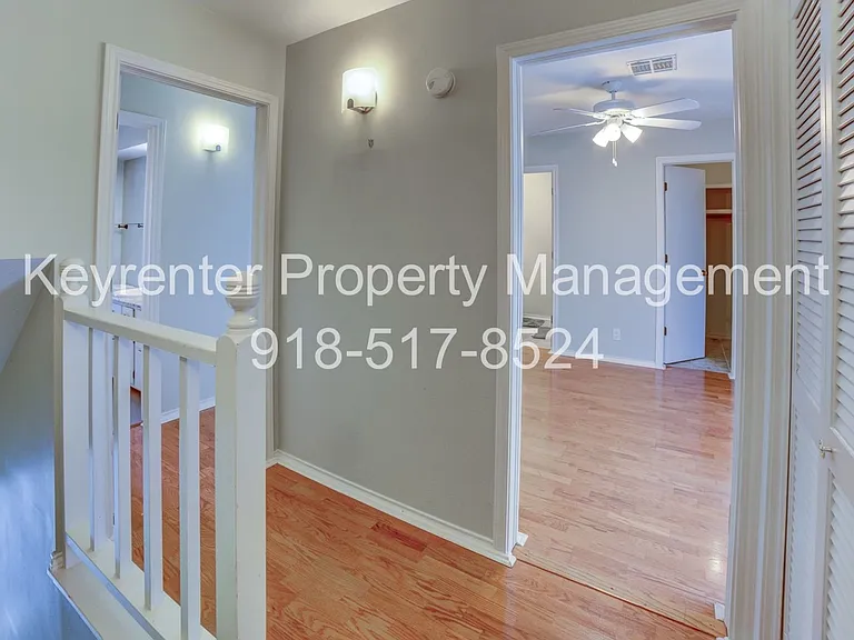 1303 S Lawton Ave #E — Photo 11
