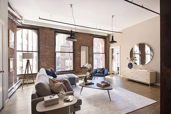 Sold by Stribling | media 2