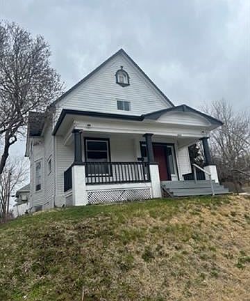 2nd image of 2845 Angelique St