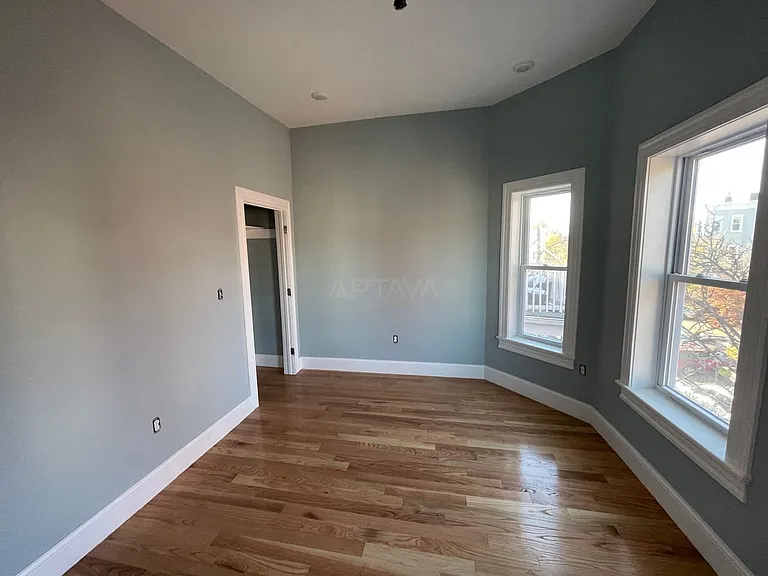 15 Harold St #3 — Photo 9