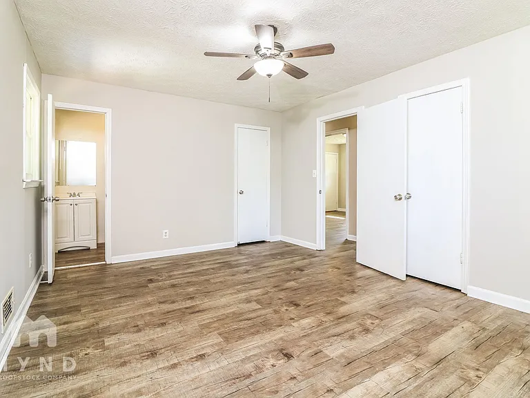 3179 Robin Hood Ln — Photo 15