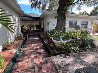 620 Dr Martin Luther King Jr St N, Safety Harbor, FL 34695