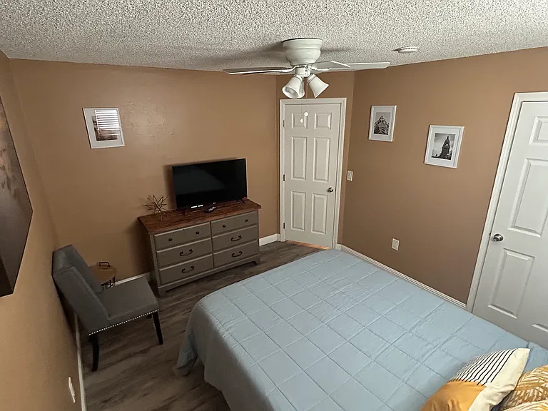 455 Moser Ave #4 — Photo 9