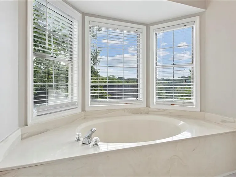 5212 Laurel Bridge Dr SE — Photo 30