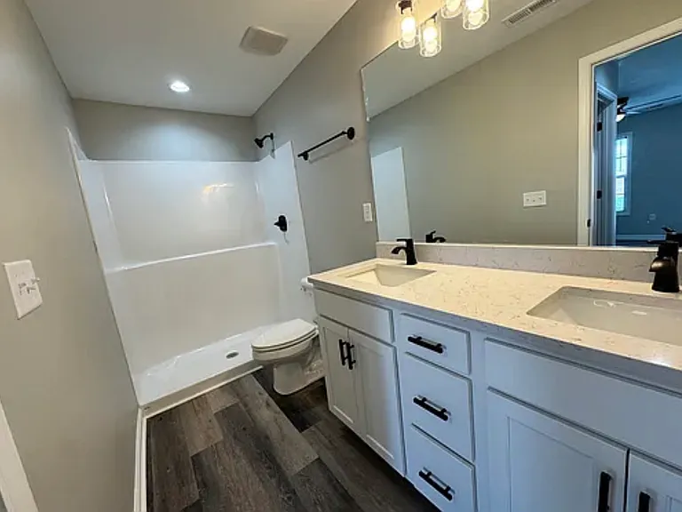 Caravan Dr — Photo 15