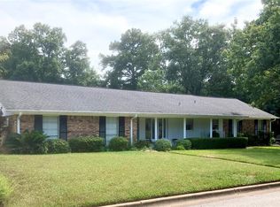 1606 Walnut Dr, Nacogdoches, TX 75965