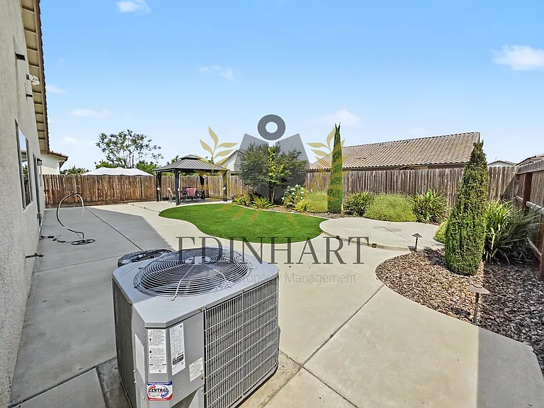 1138 S Simon St — Photo 32