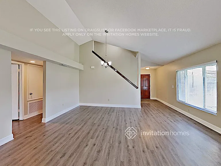 562 Cidermill Pl — Photo 3