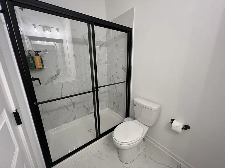 1326 Van Buren Ave — Photo 10