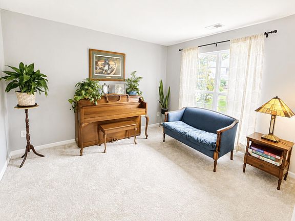 4th image of 9229 N Moreto Cir