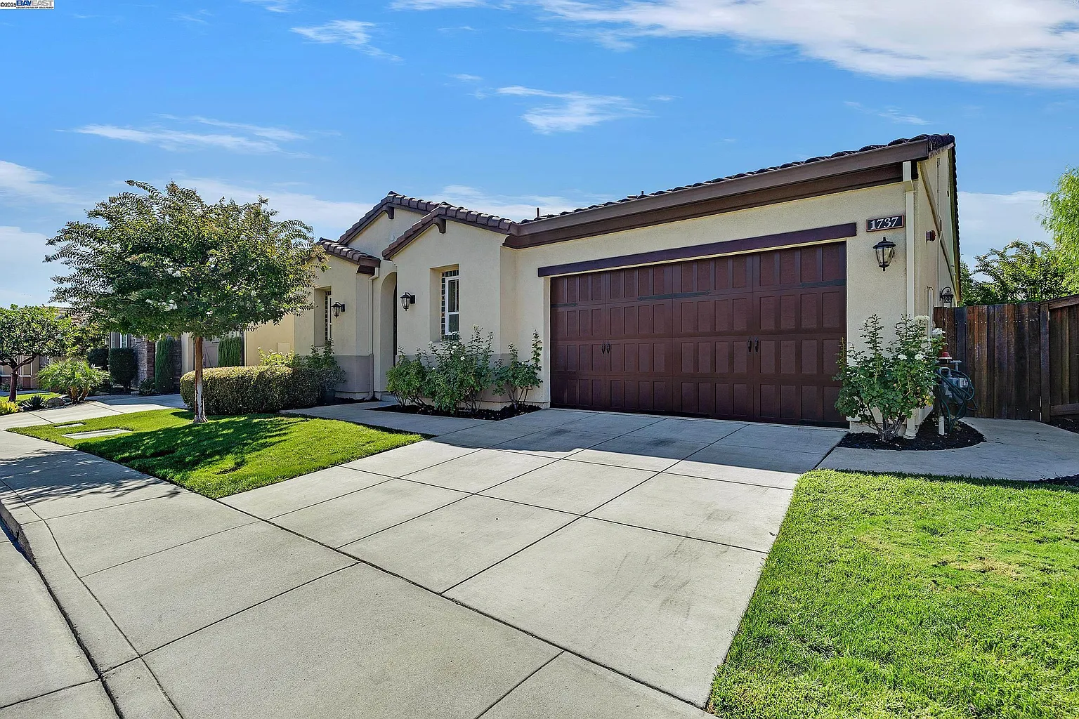 1737 Chardonnay Ln photo 1