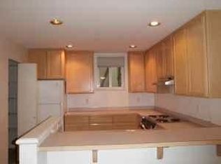 925 N 35th St, Seattle, WA 98103